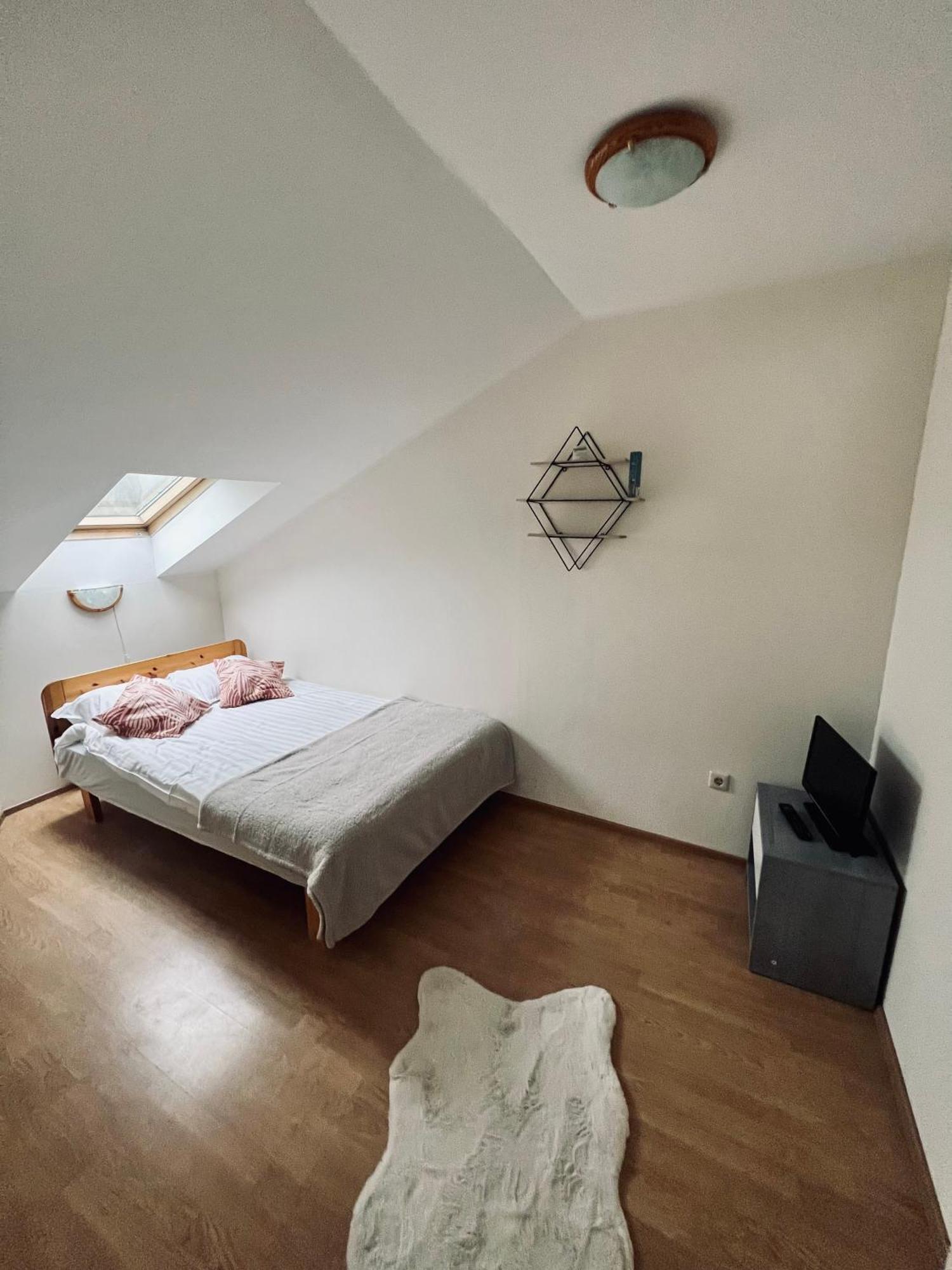 Edgari Guesthouse Отепяе Екстер'єр фото