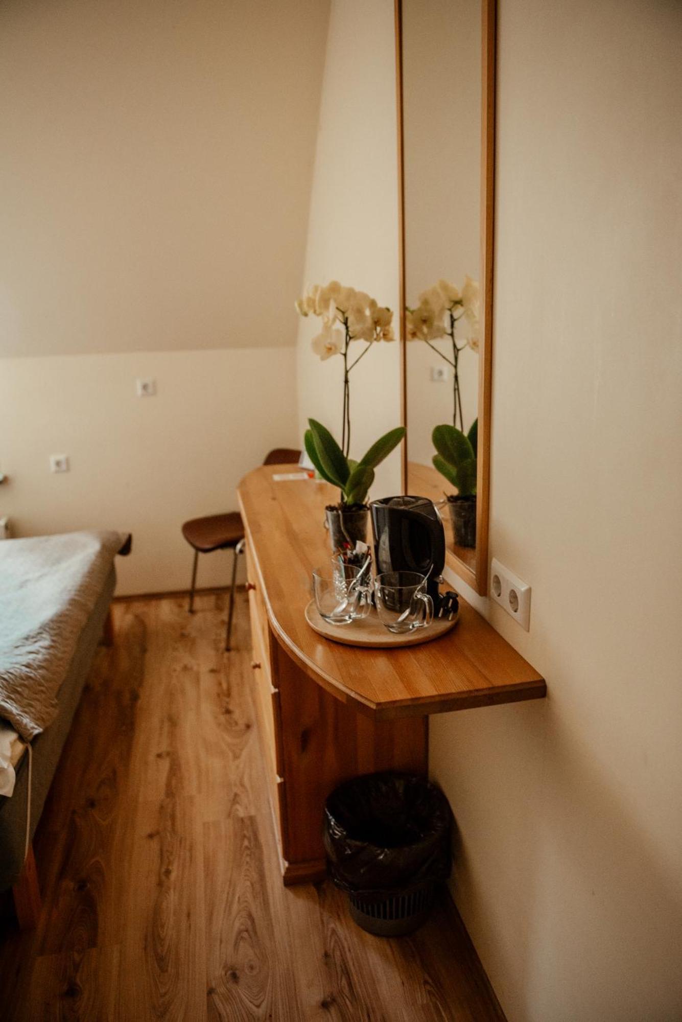 Edgari Guesthouse Отепяе Екстер'єр фото