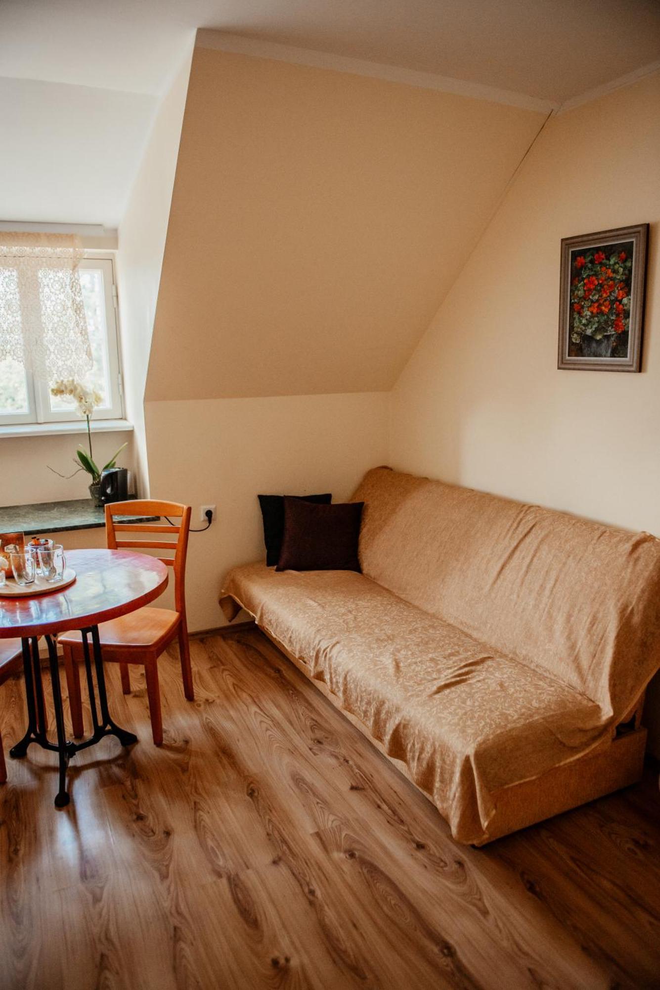 Edgari Guesthouse Отепяе Екстер'єр фото